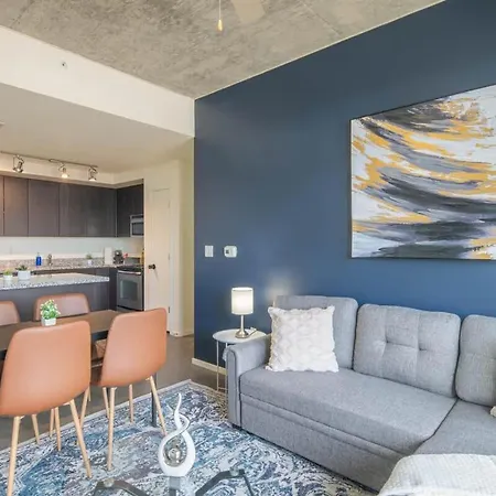 Striking 2Bd - Cdt- Gym, Pool, Parking - Sleep8 Apartment Phoenix Exterior photo
