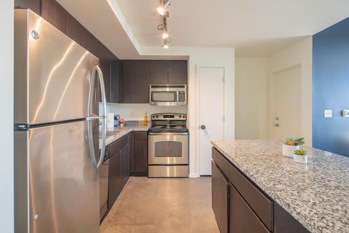 Striking 2bd - Cdt- Gym, Pool, Parking - Sleep8 Appartement Phoenix